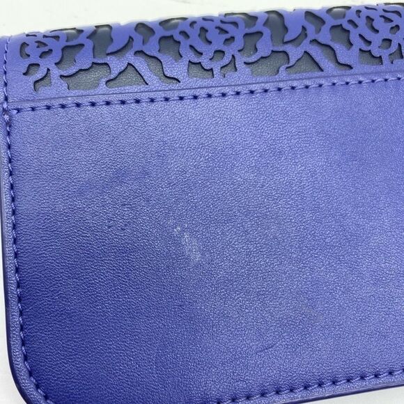 Vera Bradley Flower Embossed Leather Wallet - Picture 6 of 10